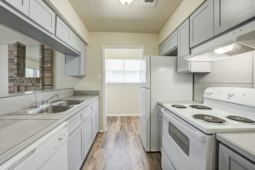 21-web-or-mls-7015-woodsman-trail
