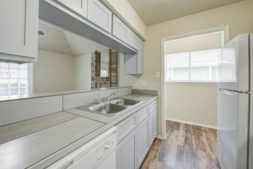 25-web-or-mls-7015-woodsman-trail