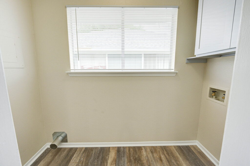 28-web-or-mls-7015-woodsman-trail