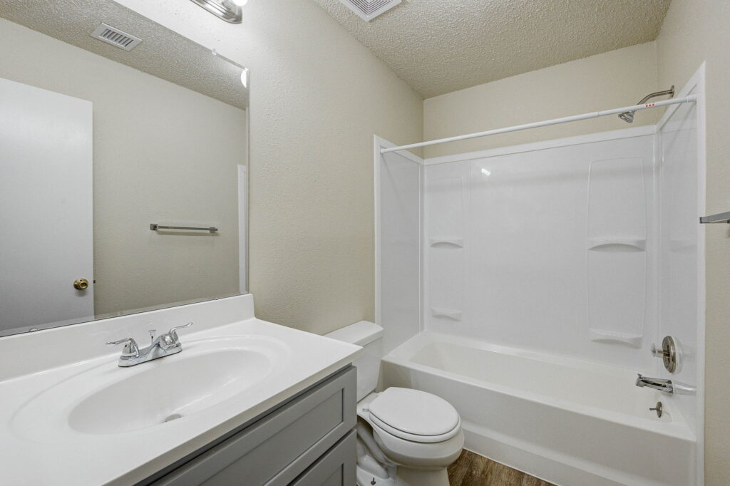 31-web-or-mls-7015-woodsman-trail