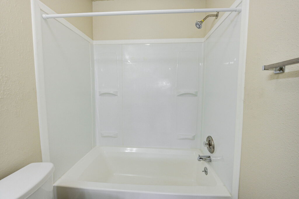 35-web-or-mls-7015-woodsman-trail