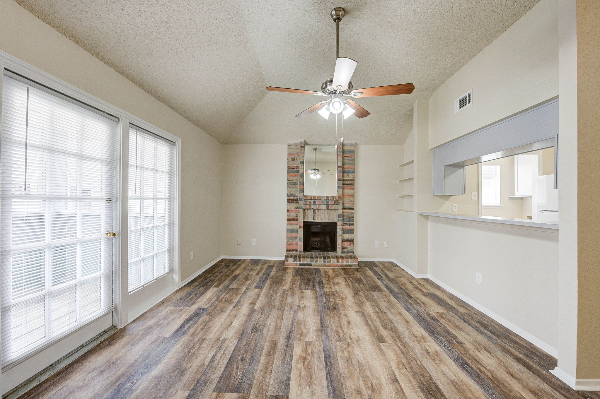 12-web-or-mls-7015-woodsman-trail